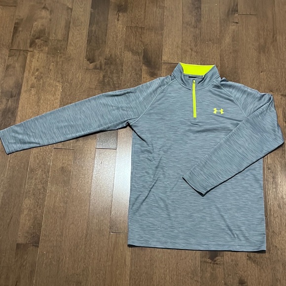 Under Armour 1/4 Zip Pull Over - Picture 2 of 2